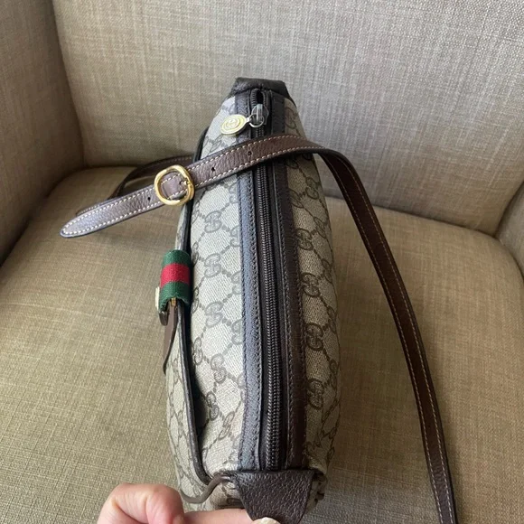 Authentic Gucci vintage web sherry line crossbody bag 89.02.032 (R09) - Picture 11 of 16